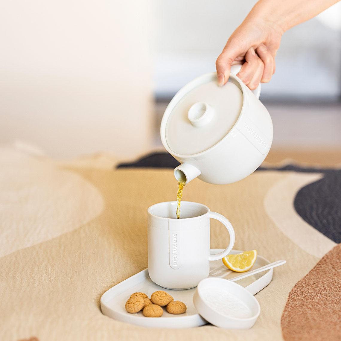 RÄDER Cozy Time Tasse mit Deckel "Luck in a mug"