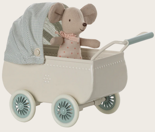 MAILEG Kinderwagen mit Babymaus, minze