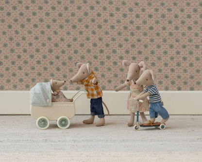 MAILEG Kinderwagen mit Babymaus, minze