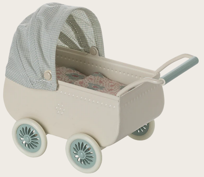 MAILEG Kinderwagen mit Babymaus, minze